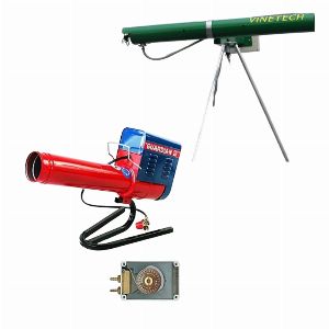 Guardian Gas Gun vs Vinetech Electronic Bird Scare Gun 
